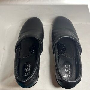 BOC Born Concept Black Leather Nursing Clogs W 9.5 Mules